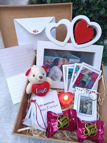 Caixa presente Dia dos Namorados (polaroid, ursinho, chaveiro com foto)