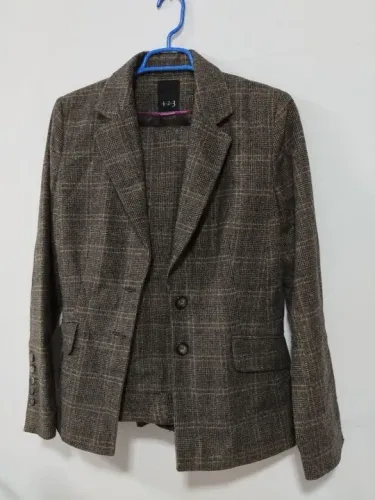 Conjunto blazer e calça feminino - francês  UN 1 DEUX 2  TROIS 3 - tamanho 38 a 42
