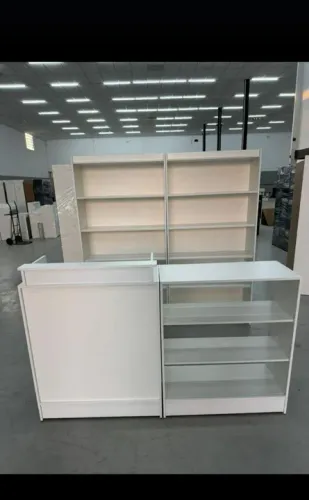 Balcão para loja com prateleiras MDF kit