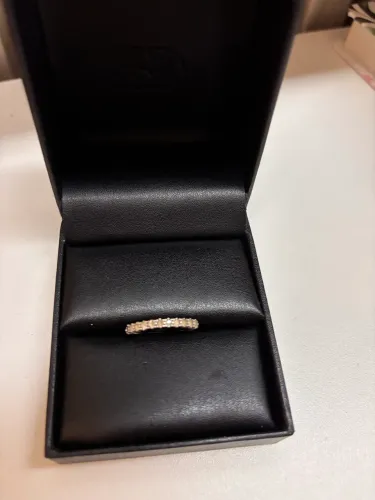 Anel em ouro branco 18k