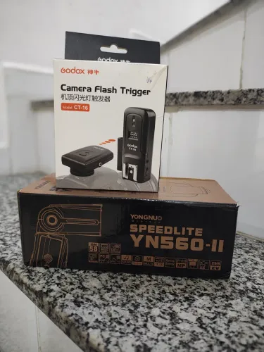 Gatilho Godox CT-16 e Speedlite Yongnuo YN560-II