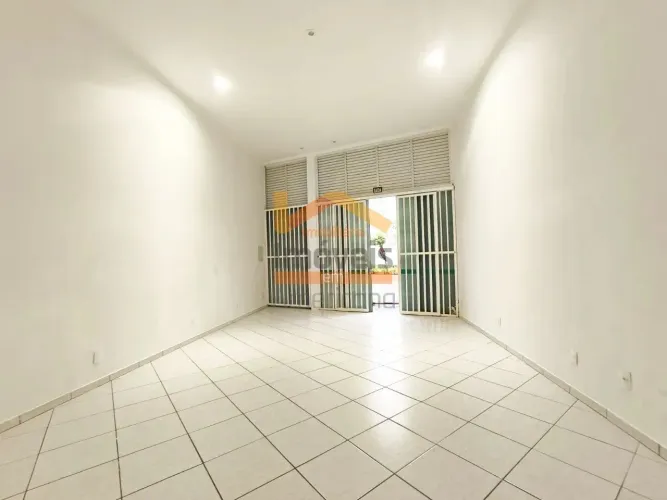 Salão Comercial para Locação em Americana-SP, Bairro Jardim São Paulo: 1 Sala, 1 Banheiro,