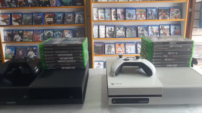 ONE FAT PRETO/BRANCO. ACEITO PS3 + VOLTA.  LOJA FISICA. 