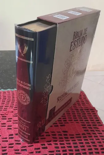 Bíblia de Estudo Reformadores - Capa luxo.