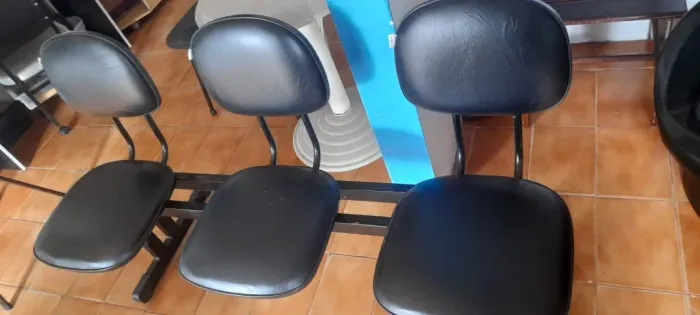 Cadeira em série 3 lugares