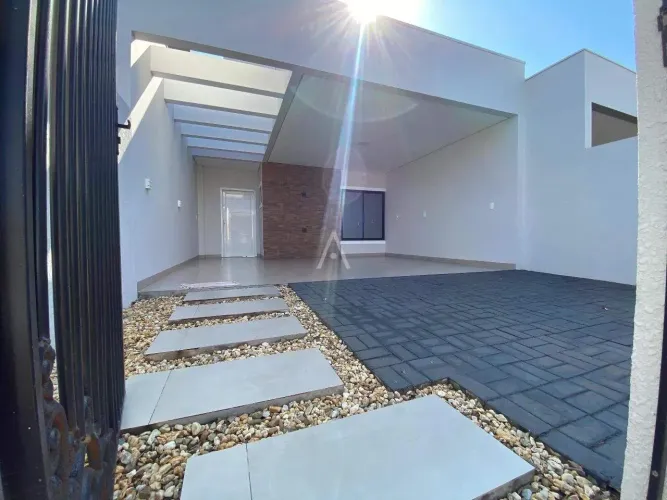 Casa Residencial 3 quartos, sendo 1 suíte, e sobra de terreno à venda no Bairro JARDIM ANA