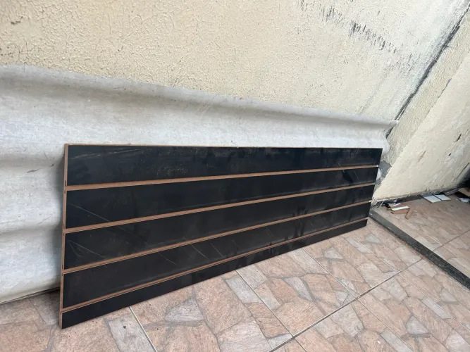 Painel expositor canaletado preto novo 1,80 x 0,50 