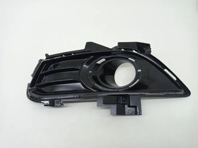 Moldura Farol De Milha Esquerdo Ford Fusion 2014 Preto Esquerdo