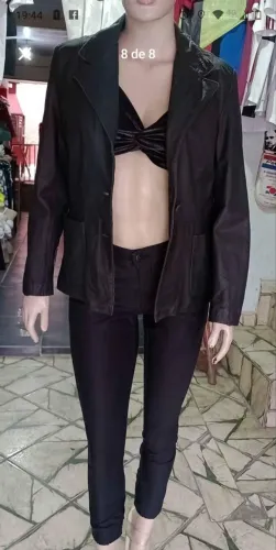 Blazer de Couro Preto Elegante