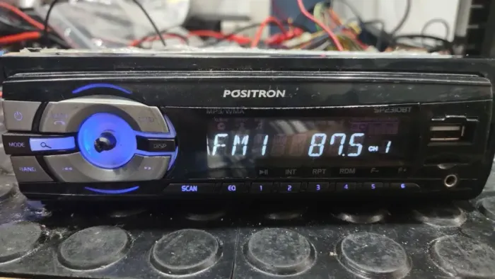 Rádio 1-DIN Positron - leia atentamente a descrição Som automotivo Positron SP2310BT estét