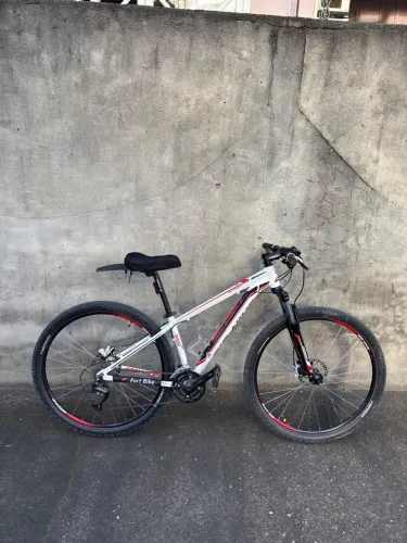 Mountain Bike Merida Big Nine 40 - 38cm (15,5) / 3×9 / Freio Hidráulico