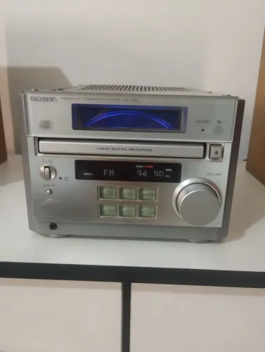 Som Sony antigo CMT-RB5