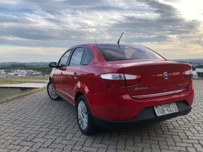 Fiat Grand Siena Essence 1.6 Flex 16V 2014