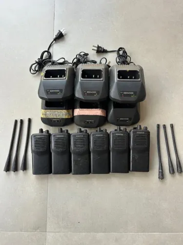 Carregadores e rádios comunicador 16 canais 