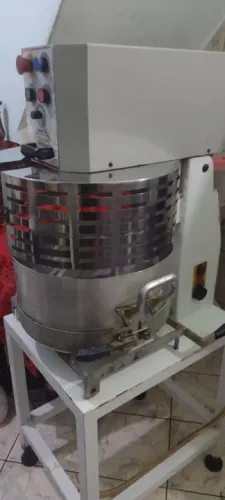 Batedor de Massa Industrial - Semi-Novo