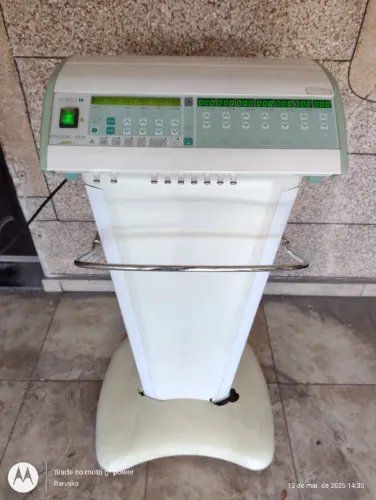 Aparelho de pressoterapia Sorisa Presor 03M c/ carrinho- usado