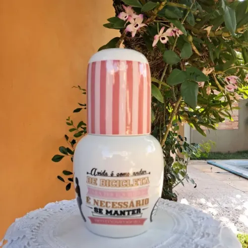 Moringa Porcelana com Copo - Tema Bicicleta e Inspiração sobre Equilíbrio