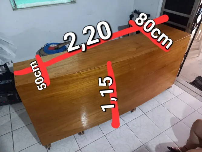Balcão de madeira 