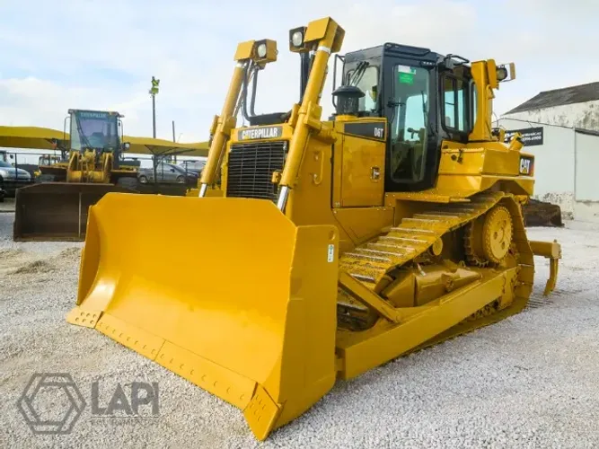 Trator de Esteiras D6T Caterpillar 2020 4.600h Seminovo
