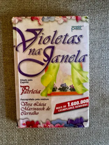 Livro Violetas na Janela