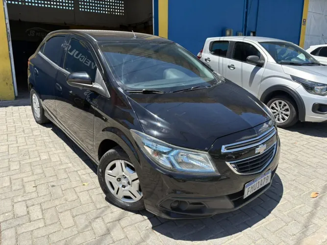 Chevrolet Onix LT 1.4 - 2015