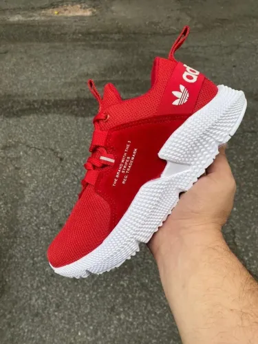Tênis adidas off