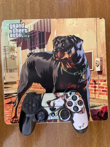 Ps4 slim semi novo com 2 controles originais e 11 jogos por 1500
