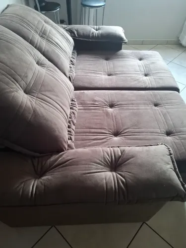 Sofá praticamente novo. Comprado a 1 mês