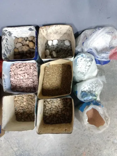 Pedras Ornamentais para Jardim, Vasos e Paisagismo - Várias Cores