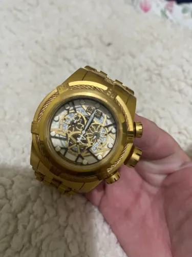Relógio invicta Zeus bold 
