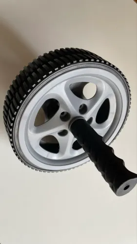 Roda treina abdominal