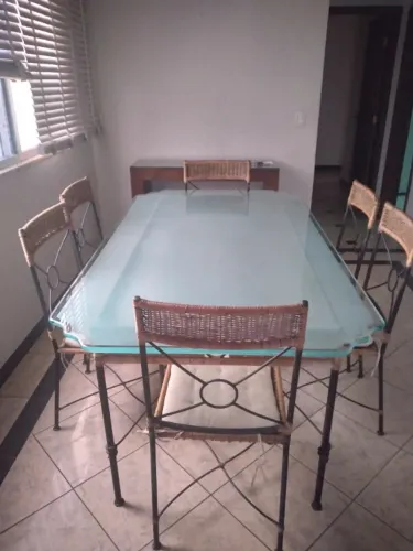 Mesa de jantar clássica