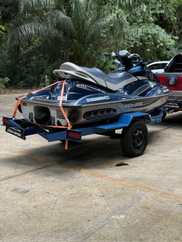 Jet ski