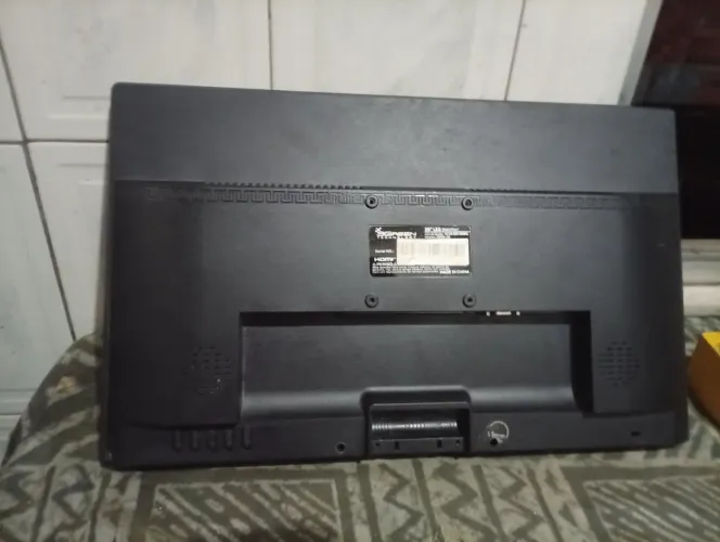 Computador para retirada de peças dela quebrada somente 