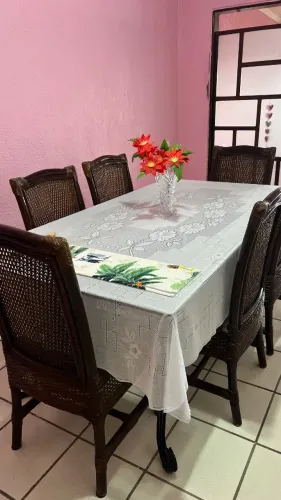 Mesa de jantar retangular
