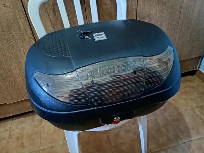 BAÚ PRO TORK FUMÊ SMART BOX 2 45 LITROS - SUPORTA 2 CAPACETES ( NOVO SEM USO )