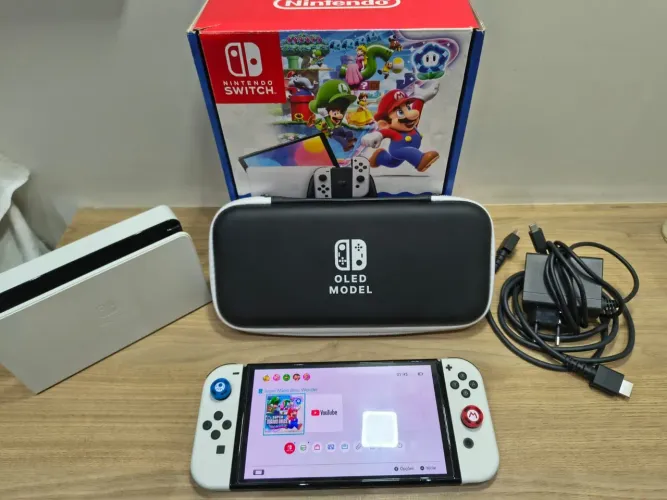 Vendo Nintendo Switch Oled Desbloqueado!