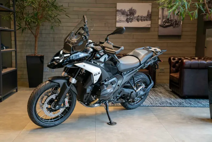 BMW R 1300 GS TRIPLE BLACK