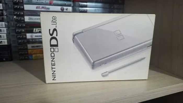 Nintendo DS Lite prata (item de coleção)
