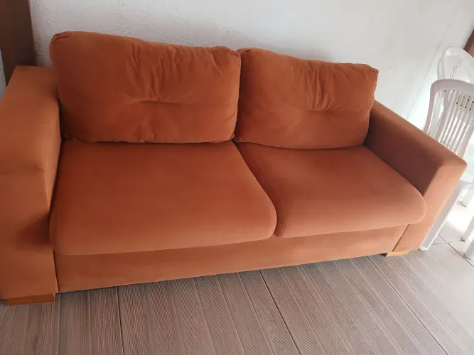 Sofá 3 lugares, com ótimo estado de conservação