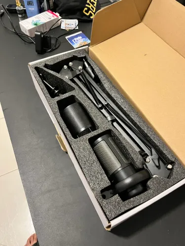microfone de mesa com o suporte pro microfone