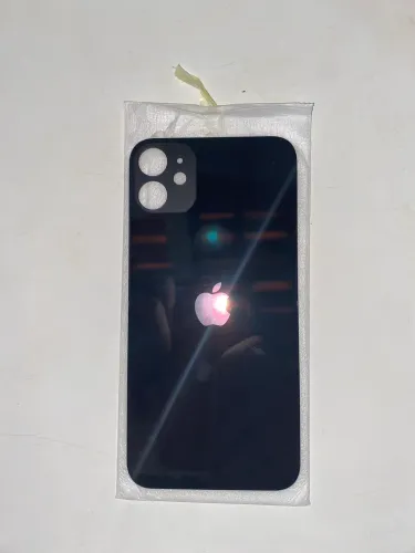 Traseira de vidro do iPhone 11. Vai com a cola apropriada.