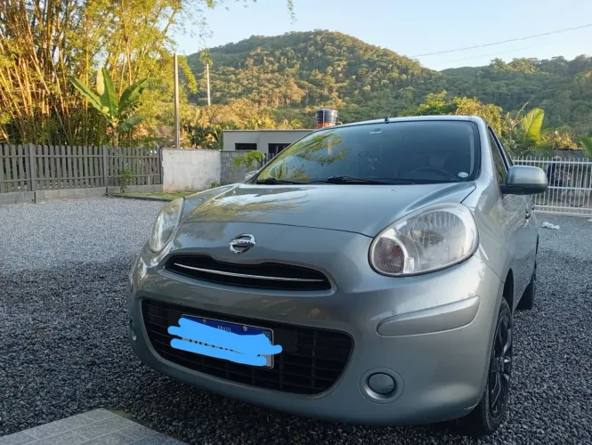 Nissan March S 1.0 16V Flex Fuel 5P 2013