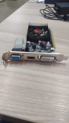 Placa de video para pc com pouco uso G210 Valor R$ 120,00