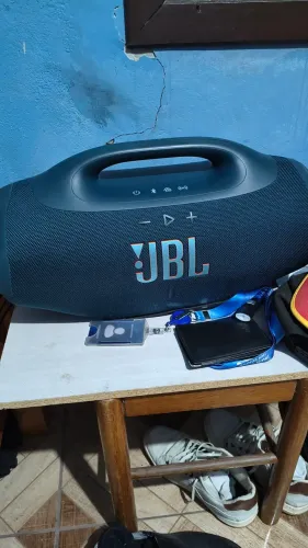 Boombox 4 com nota fiscal pouco uso
