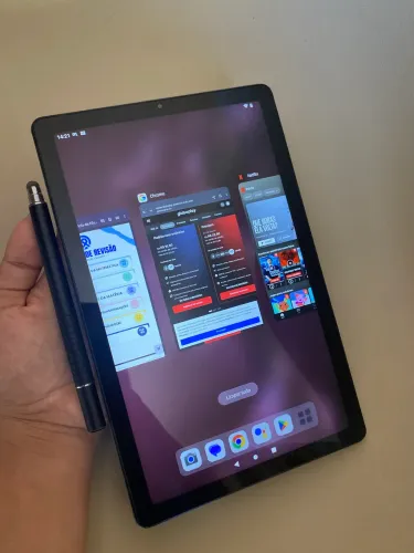 Tablet Lenovo M9, com caneta e carregador