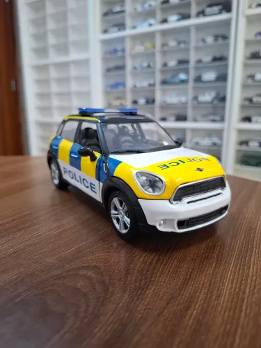 Miniatura Police Motormax 1/24 Mini Cooper S Countryman Uk 2011