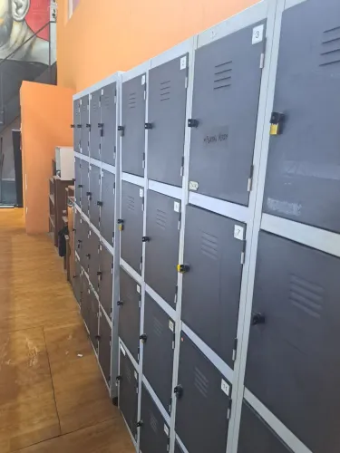 Armário roupeiros de aço 16 portas