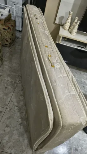 Vendo Cama Box Solteiro em boas condições