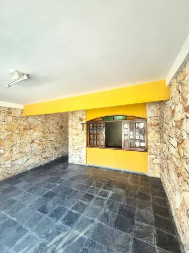 CASA 100% TÉRREA COM 175M² DE TERRENO - 03 QUARTOS (02 SUÍTES)